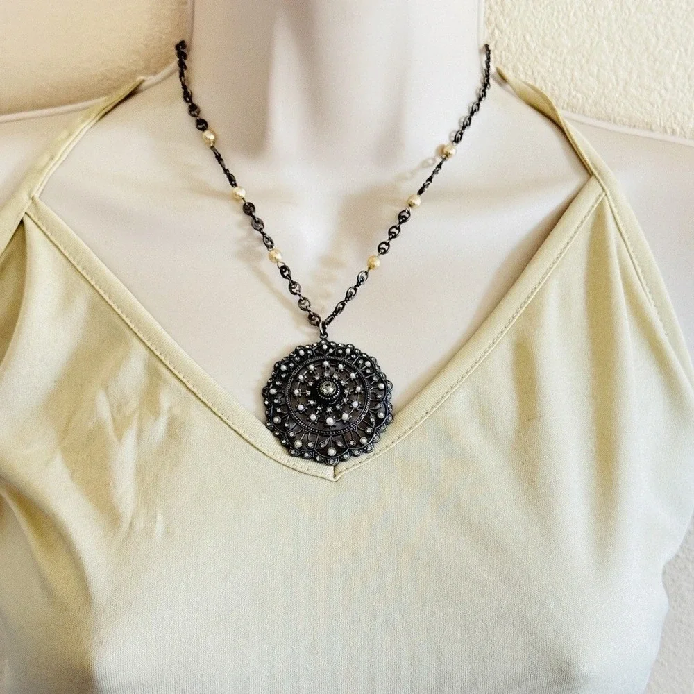 La Vie Parisienne Catherine Popesco France Necklace Pearl Rhinestone Jeweled 16